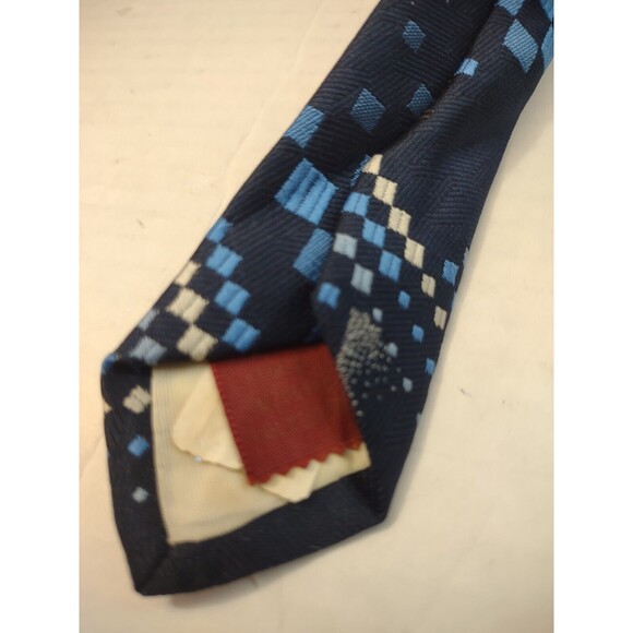 Johnny Carson Blue Geometric Polyester Necktie Vintage 70s Tie - Picture 4 of 7